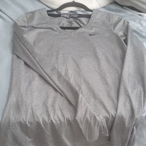 Nike COLD GEAR V NECK size LARGE